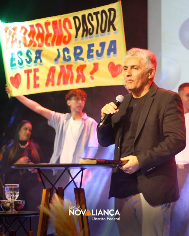 Domingo foi especial na Igreja Nova Aliança!

Nos reunimos para celebrar a Santa Ceia do Senhor, um momento de profunda comunhão e entrega, e também para agradecer a Deus por mais um ano de vida do nosso querido @prmarcosvieira , um homem de fé e dedicação que tem guiado nossa igreja com amor e sabedoria. 🙌🎉

Foi uma noite marcada por presença de Deus, unidade e gratidão. Cada detalhe refletiu o quanto o Senhor tem sido bom conosco!

🕊️ “Fazei isto em memória de mim.” – Lucas 22:19

🎂 “Ensina-nos a contar os nossos dias para que alcancemos coração sábio.” – Salmo 90:12

🚨 Não fique de fora dos próximos cultos!

Deus tem algo especial para você...